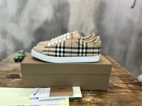 Burberry Vintage Check and Leather Sneakers - BS08