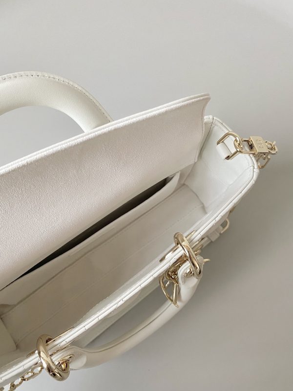  Dior Medium Lady D-Joy Bags - DH09