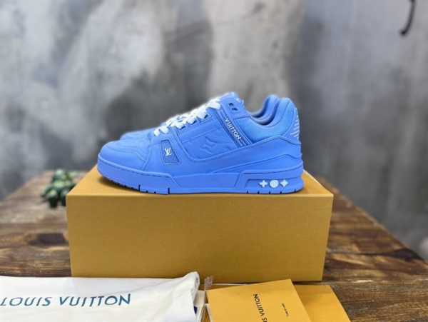 Louis Vuitton Trainer Sneakers - LS13