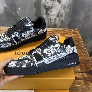 Louis Vuitton Trainer Sneakers - LS15