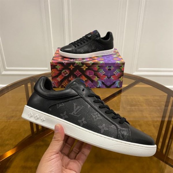 Louis Vuitton Luxembourg Sneaker - LS44