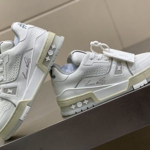 Louis Vuitton Trainer Sneakers - LS38