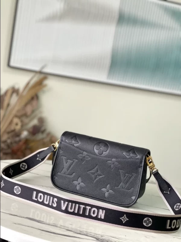 Louis Vuitton Diane Bag - LH30