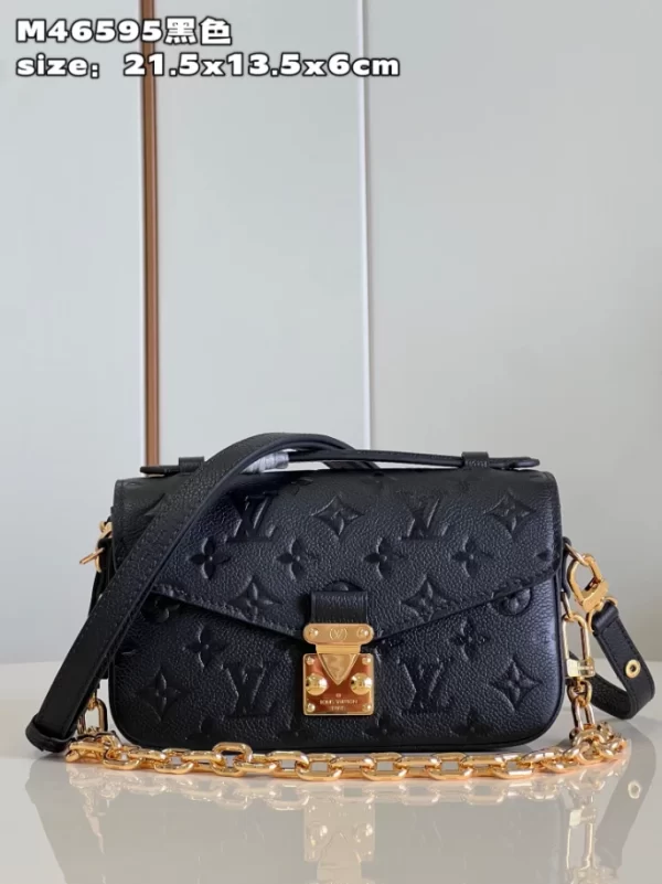 Louis Vuitton Pochette Métis East West - LC12