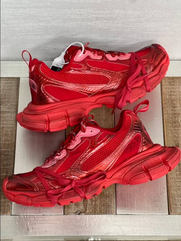 Balenciaga Men's 3XL Sneaker In Red - GS39