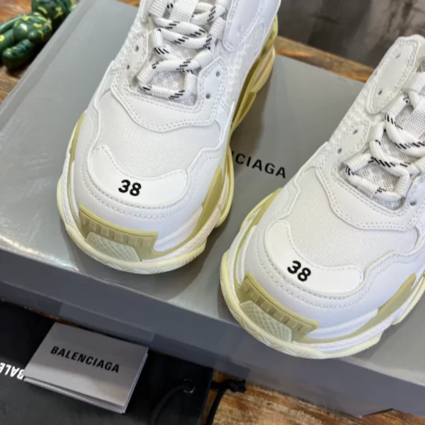 Balenciaga Triple S Mule in White - GS54