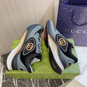 Gucci Run Sneaker In Grey Suede - CS13