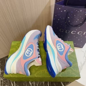 Gucci Run Sneaker In Lilac Suede - CS14