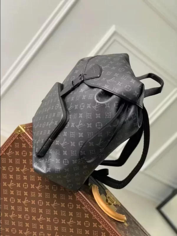 Louis Vuitton Montsouris Backpack - LP21