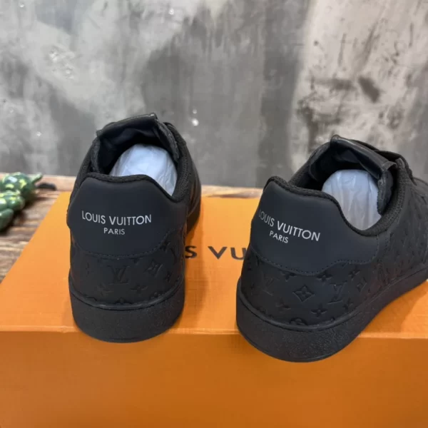 Louis Vuitton Rivoli Sneaker - LS59