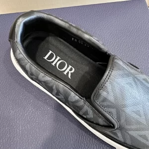 Dior B101 Slip-On Sneaker In Black - DS33