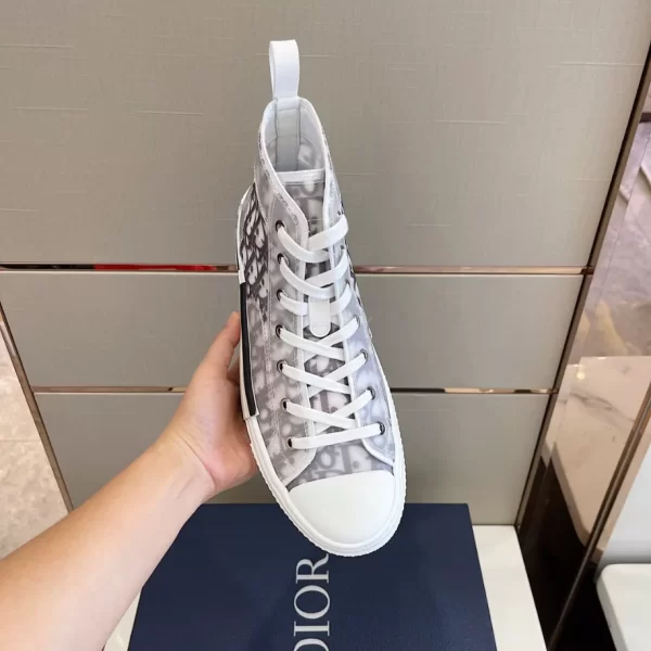 Dior B23 High-Top Sneaker In White and Black - DS29