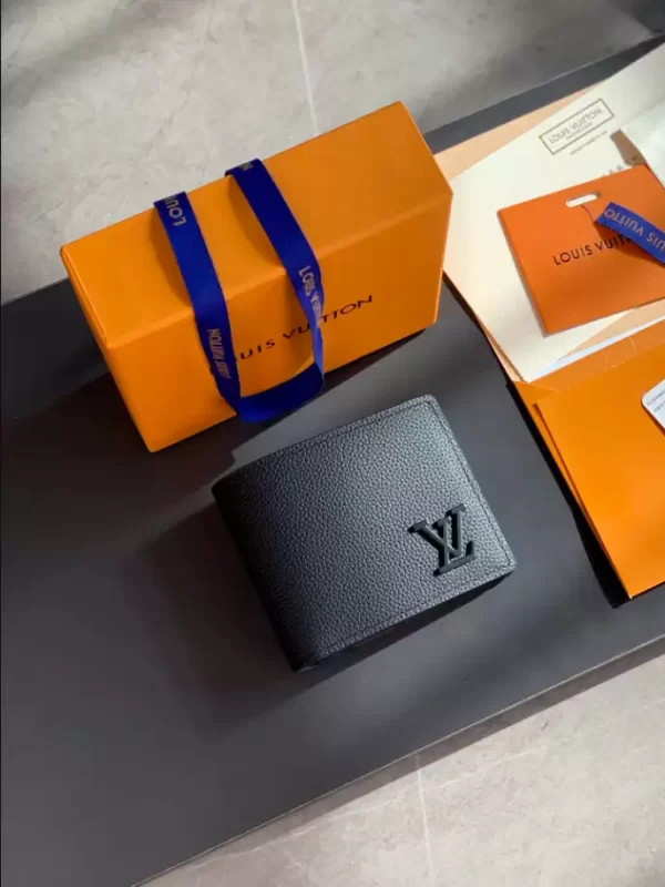 Louis Vuitton Multiple Wallet - LW07