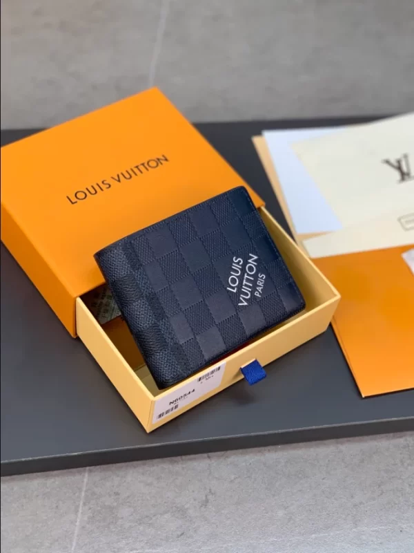 Louis Vuitton Slender Wallet - LW03