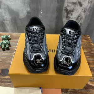 Louis Vuitton Discovery Lace Up In Black Sneaker - LS68