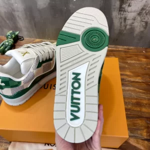 Louis Vuitton Trainer Sneaker in Green