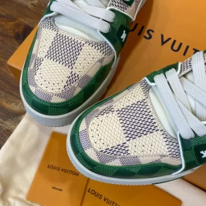 Louis Vuitton Trainer Sneaker in Green