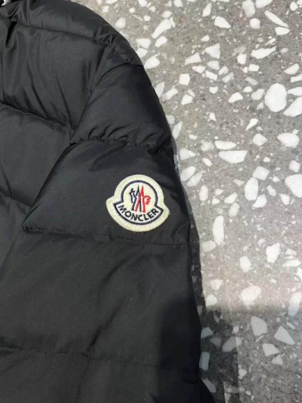 Moncler Short Down Jacket - MK27