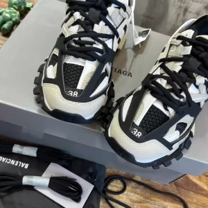 Balenciaga Track Sneaker In Beige - GS69