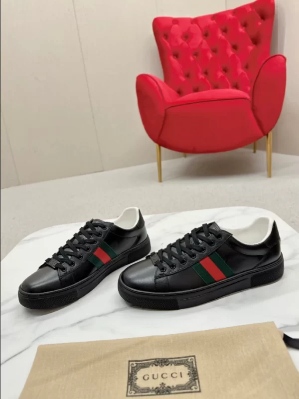 Gucci Gucci Ace GG Crystal Canvas Sneaker - CS28