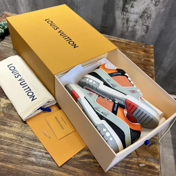 Louis Vuitton Trainer Sneaker In Orange - LS84