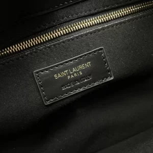 Saint Laurent Le 5 à 7 in Smooth Leather Bag - YSL16