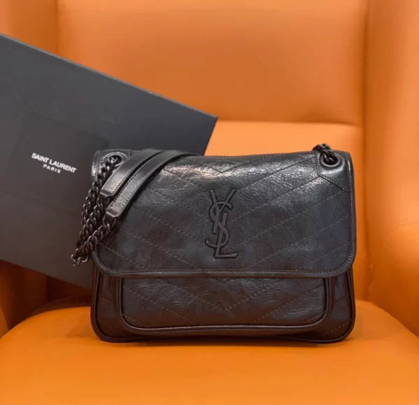 Saint Laurent Niki Medium In Vintage Leather Bag - YSL27