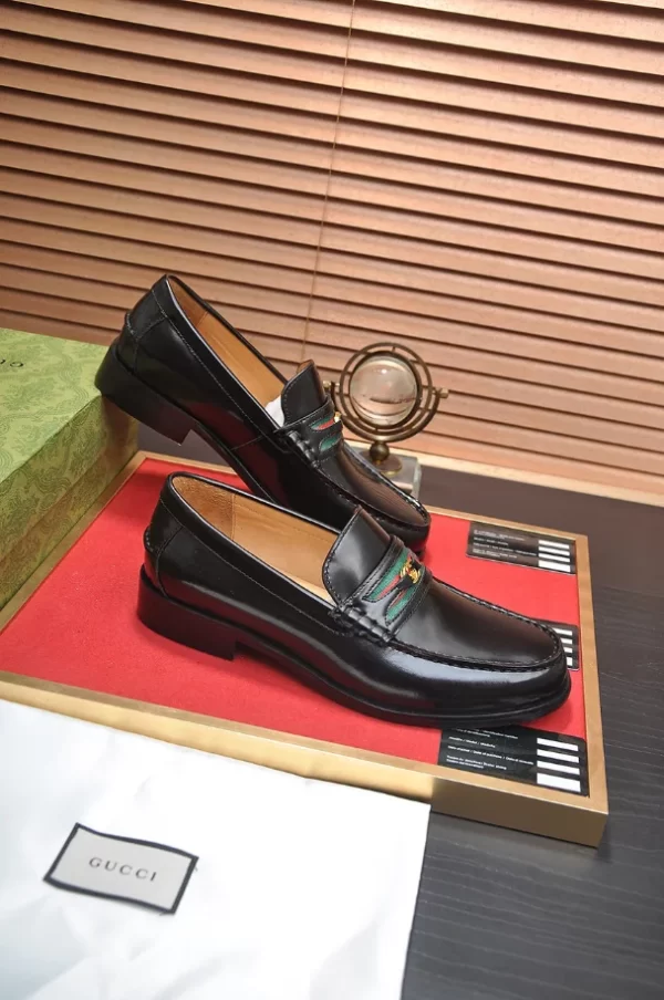 Gucci Loafer with Interlocking G - GL22