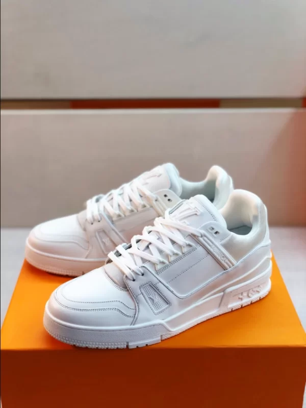 Louis Vuitton Trainer Sneakers - LS98