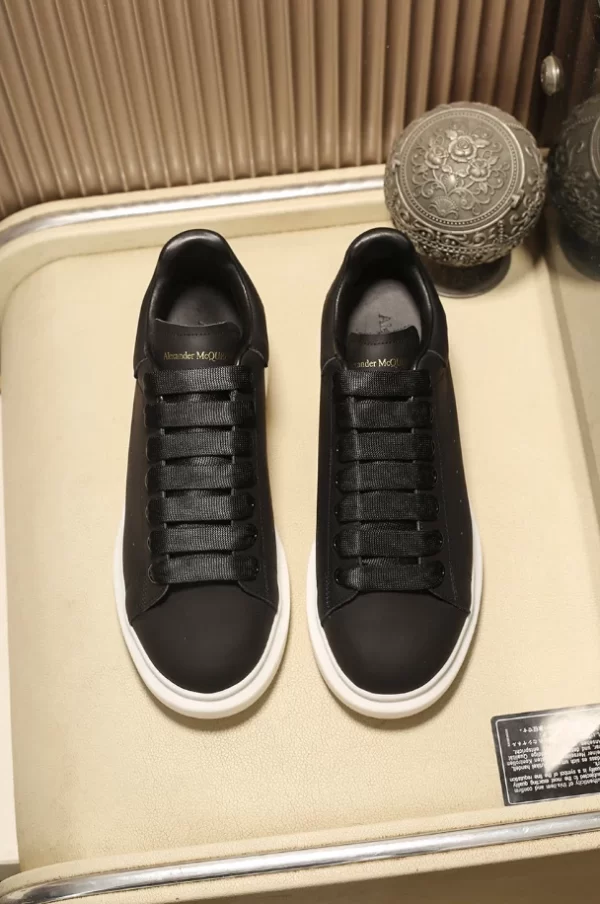 Alexander McQueen Oversized Leather Sneakers - AS07