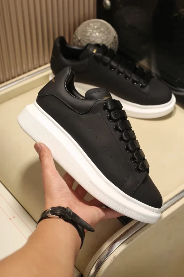 Alexander McQueen Oversized Leather Sneakers - AS07