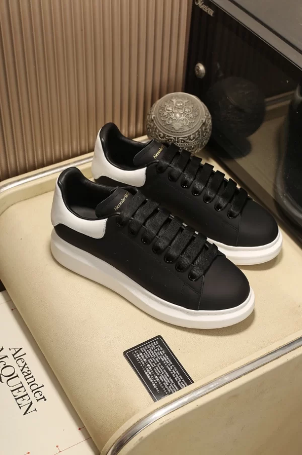 Alexander McQueen Oversized Leather Sneakers - AS08