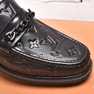 Louis Vuitton Loafer - LL18