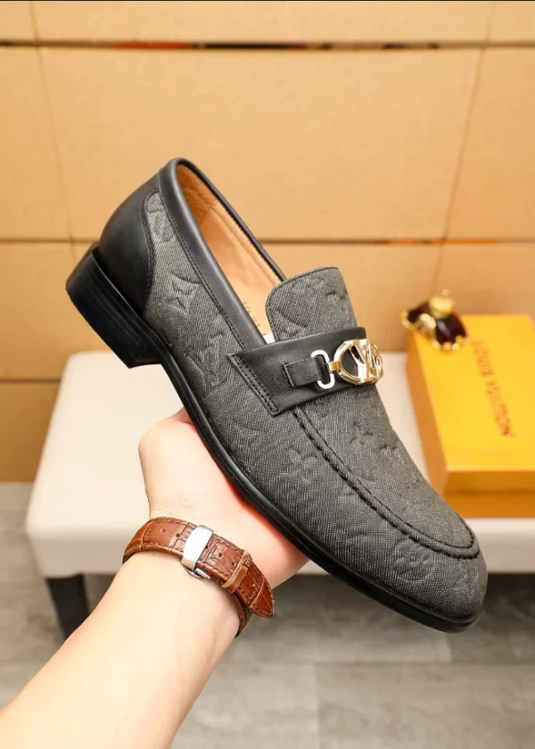 Louis Vuitton Major Loafer - LL07