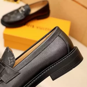 Louis Vuitton Major Loafer - LL26