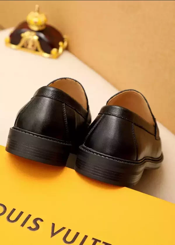 Louis Vuitton Major Loafer - LL26