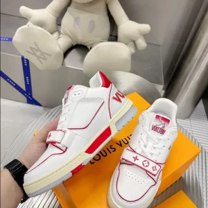 Louis Vuitton Trainer Sneaker - LS110