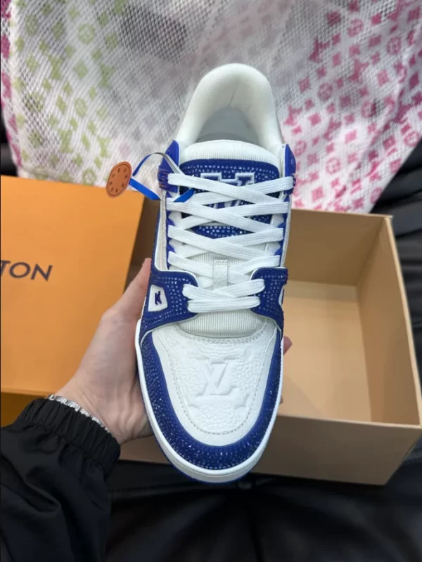 Louis Vuitton Trainer Sneaker - LS117