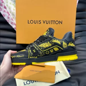 Louis Vuitton Trainer Sneaker - LS120