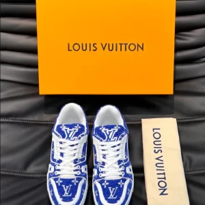 Louis Vuitton Trainer Sneaker in Blue - LS113