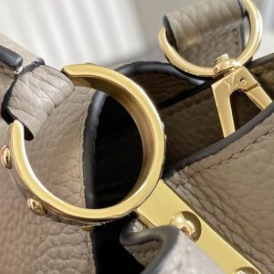 LV Capucines BB Taurillon Leather Handbag - LH45