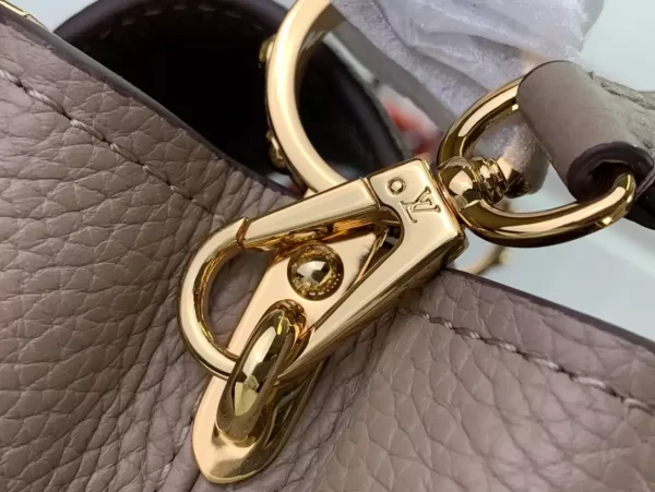 Louis Vuitton Capucines Mini Handbag - LH39