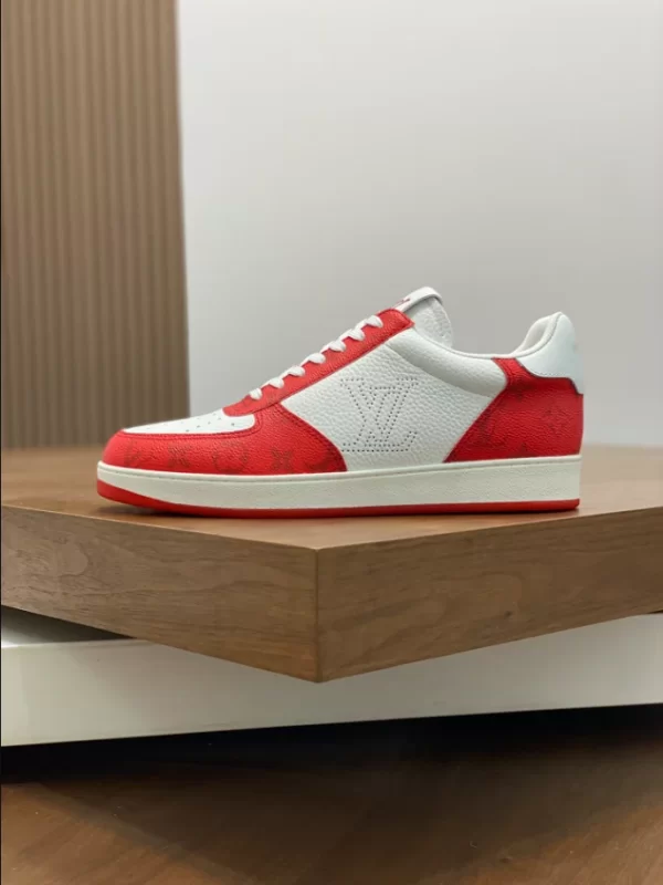 Louis Vuitton Rivoli Sneaker - LS143