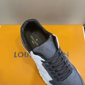 Louis Vuitton Run Away Sneaker - LS122