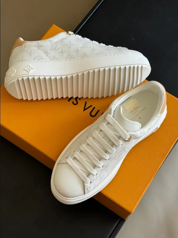 Louis Vuitton Time Out Sneaker - LS148