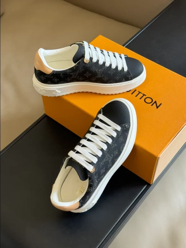 Louis Vuitton Time Out Sneaker - LS149