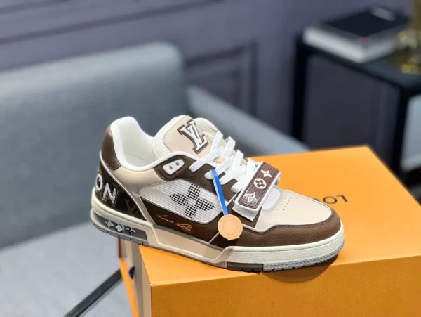 Louis Vuitton Trainer Sneaker In Moka Brown- LS121