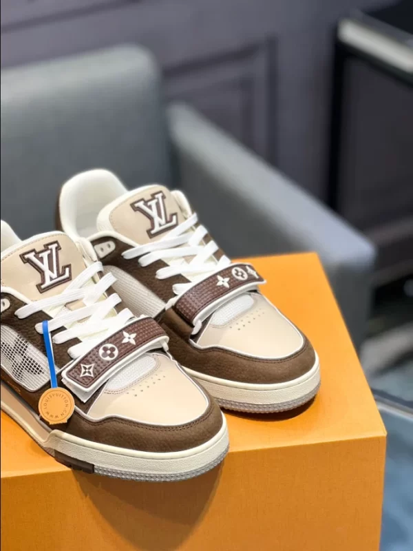 Louis Vuitton Trainer Sneaker In Moka Brown- LS121