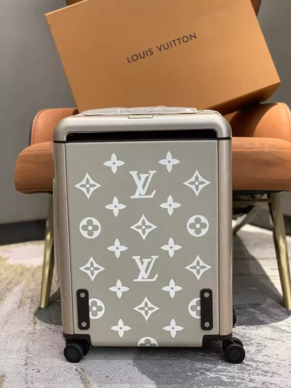 Louis Vuitton Horizon 55 - LD09