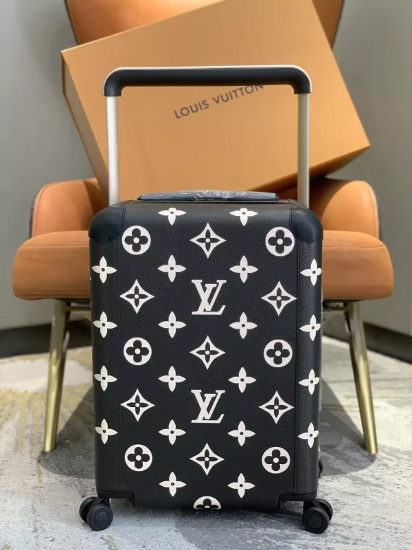 Louis Vuitton Horizon 55 - LD11